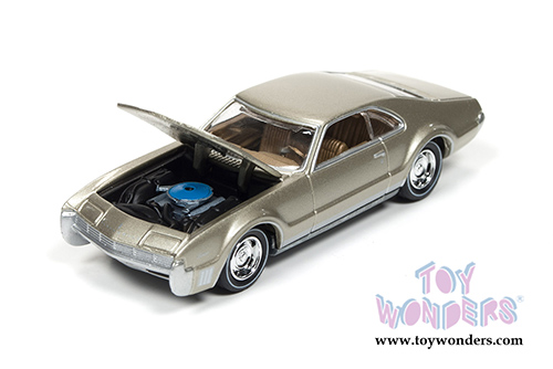 Round 2 Johnny Lightning Classic Gold Collection Release 2 Set B (1/64 scale diecast model car, Asstd.) JLCG002/48B