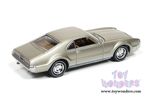 Round 2 Johnny Lightning Classic Gold Collection Release 2 Set B (1/64 scale diecast model car, Asstd.) JLCG002/48B