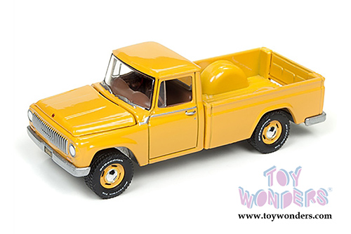 Round 2 Johnny Lightning - Classic Gold 2017 Release 1 Set B (1/64 scale diecast model car, Asstd.) JLCG007/12B