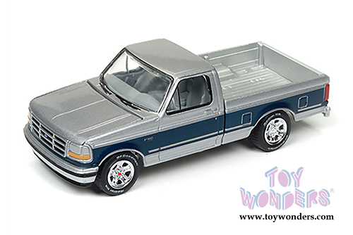 Round 2 Johnny Lightning - Classic Gold 2017 | Ford F-150 Pick-Up (1993, 1/64 scale diecast model car, Silver/Blue) JLCG009/24A