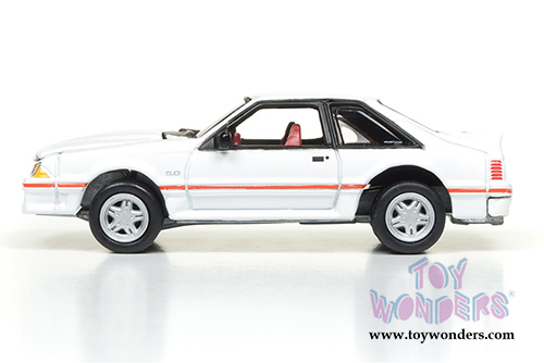 Round 2 Johnny Lightning - Classic Gold 2017 | Ford Mustang GT (1990, 1/64 scale diecast model car, Gloss White) JLCG010/24A