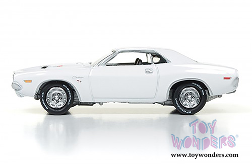 Round 2 Johnny Lightning - Muscle Cars U.S.A. | Vanishing Point Dodge Challenger R/T Hard Top (1970, 1/64 scale diecast model car, Gloss White) JLCP6001/24