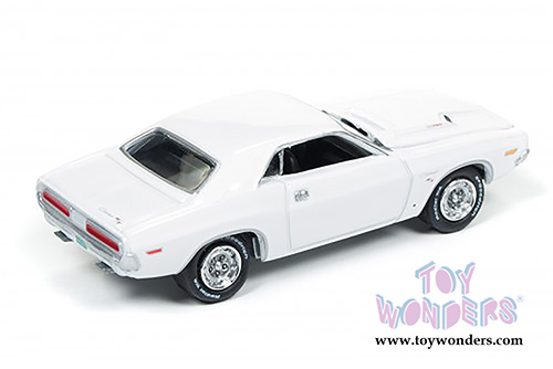 Round 2 Johnny Lightning - Muscle Cars U.S.A. | Vanishing Point Dodge Challenger R/T Hard Top (1970, 1/64 scale diecast model car, Gloss White) JLCP6001/24
