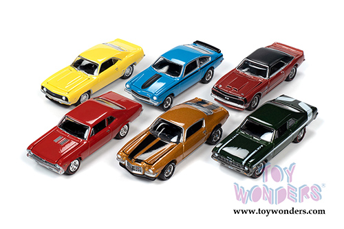 Round 2 Johnny Lightning - Muscle Cars USA 2020 Release 2 COPO Muscle Set A (1/64 scale diecast model car, Asstd.) JLMC023/48A