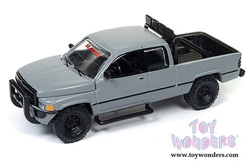 Round 2 Johnny Lightning - Street Freaks Release 4 Set A (1/64 scale diecast model car, Asstd.) JLSF006/48A