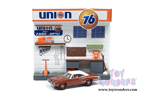 Round 2 Johnny Lightning - Diorama 2019 Release 2 | Union 76 Interior Service Station Façade w/1970 Dodge Coronet Super Bee (1970, 1/64 scale diecast model car, Brown/White) JLSP085/24