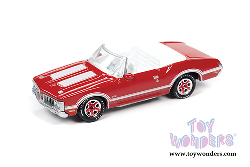 Round 2 Johnny Lightning - Classic Gold Collection | Oldsmobile&reg; Cutlass 442 Convertible (1970, 1/64 scale diecast model car, Matador Red/White) JLSP102/24B