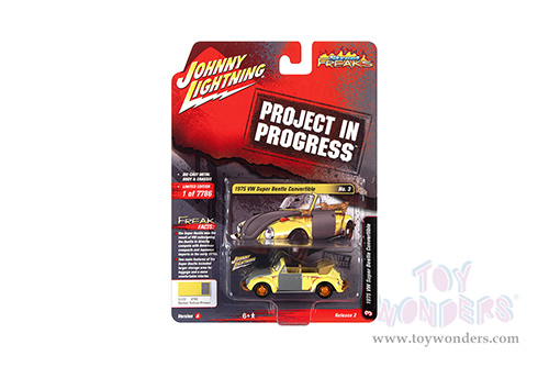 Round 2 Johnny Lightning - Volkswagen Super Beetle Convertible (Project in Progress) (1975, 1/64 scale diecast model car, Berber Yellow & Primer Gray) JLSP145/24A