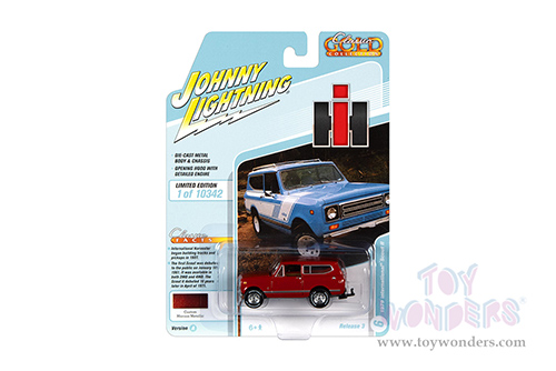 Round 2 Johnny Lightning - Classic Gold Collection 2021 Release 3 | International Scout II (1979, 1/64 scale diecast model car, Custom Maroon Metallic) JLSP168/24A