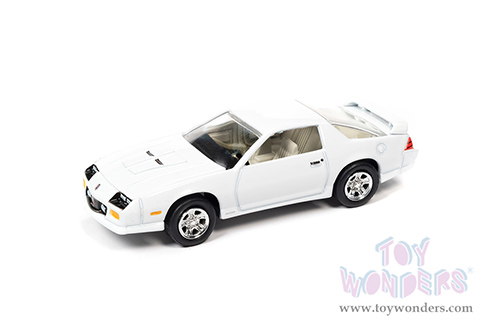 Round 2 Johnny Lightning - Muscle Cars U.S.A. 2021 Release 4 Set A | Chevrolet&reg; Camaro Z28&reg; 1LE - OK Used Cars (1991, 1/64 scale diecast model car, Artic White) JLSP195/24A