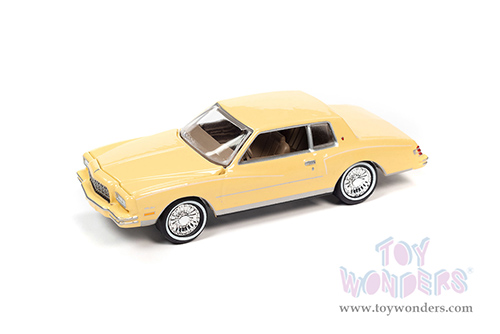 Round 2 Johnny Lightning - Classic Gold 2022 Release 1 Set B | Chevrolet&reg; Monte Carlo (1980, 1/64 scale diecast model car, Light Yellow) JLSP226/24B