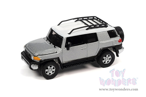 Round 2 Johnny Lightning - Classic Gold 2022 Release 3 Set A | Toyota FJ Cruiser (2007, 1/64 scale diecast model car, Titanium Silver) JLSP278/24A MAP: $7.99
