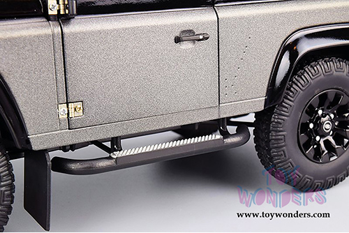Kyosho - Land Rover Defender 90 Autobiography (1/18 scale diecast model car, Corris Gray/Santorini Black) K08901CGR