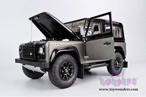 Kyosho - Land Rover Defender 90 Autobiography (1/18 scale diecast model car, Corris Gray/Santorini Black) K08901CGR