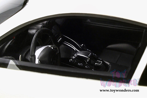 GT Spirit - Mercedes-Benz AMG GT-R Hardtop (1/18 scale resin model car, White) KJ021