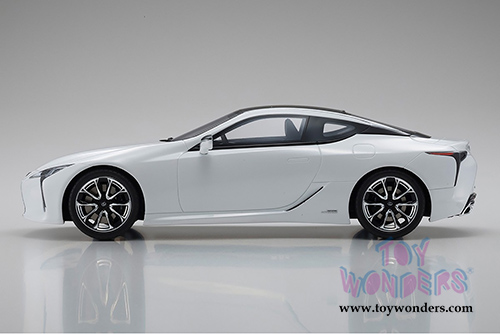 Kyosho Samurai - Lexus LC500H Hardtop (1/18 scale resin model car, White) KSR18024W