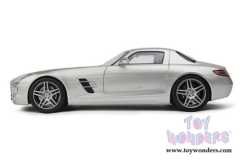 Mondo Motors - Mercedes-Benz SLS AMG Hard Top (1:18, 1/18 scale diecast model car, Asstd.) MO50106