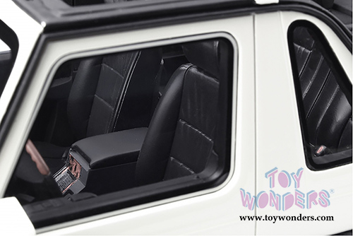 Ottomobile - Mercedes-Benz Class G Hard Top (1/18 scale resin model car, Calcite White) OT275
