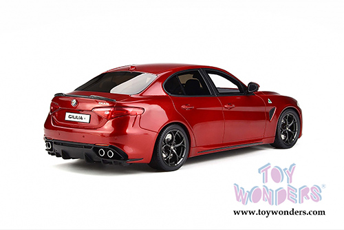 Ottomobile - Alfa Romeo Giulia Quadrifoglio Hard Top (2016, 1/18 scale resin model car, Rosso Competizione) OT284