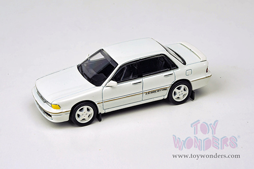 Paragon - Mitsubishi Galant VR-4 LHD (1/64 scale diecast model car, Sophia White) PA55106W