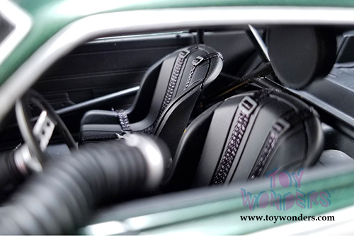 Real Art Replicas - Allan Moffat #33 Ford Mustang Boss 302 Trans Am Hard Top (1969, 1/18 scale diecast model car, Silver/Green) RAR18002