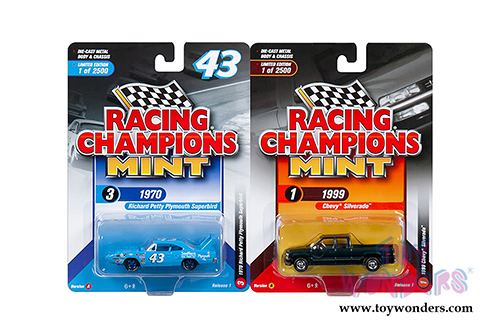 Round 2 Racing Champions Mint 2018 Release 1 A (1/64 scale diecast model car, Asstd.) RC007/12A