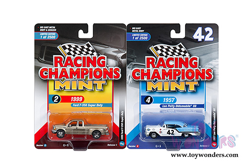 Round 2 Racing Champions Mint 2018 Release 1 B (1/64 scale diecast model car, Asstd.) RC007/12B