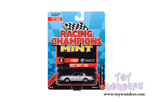 Round 2 Racing Champions Mint 2020 Release 1 (1/64 scale diecast model car, Asstd.) RC012/48
