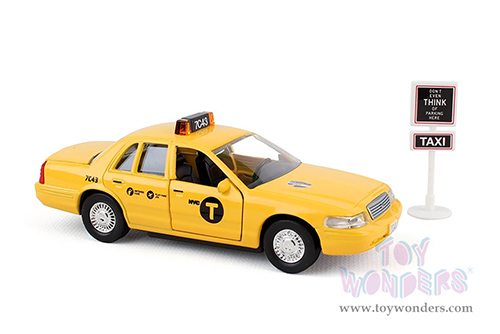 Daron® - N.Y.C. Taxi Cab & Sign set (1/43 scale diecast model car, Yellow) RT8948