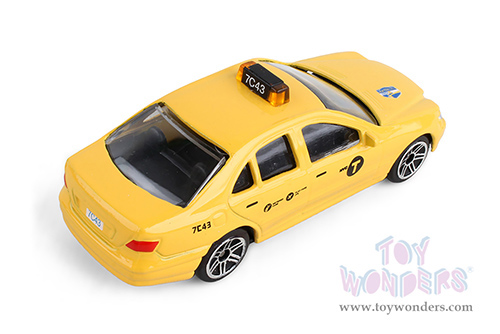Daron Realtoy® - N.Y.C. Ford Taxi Cab (3" diecast model car, Yellow) RT8953T