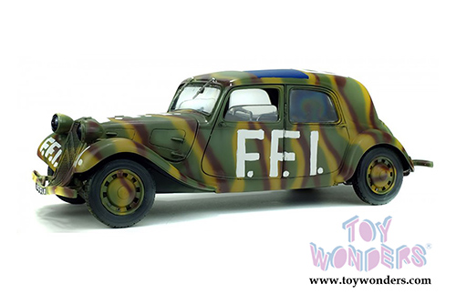 Solido - Citroën Traction 11CV FFI Hardtop (1944, 1/18 scale diecast model car, Green Camouflage) S1800902