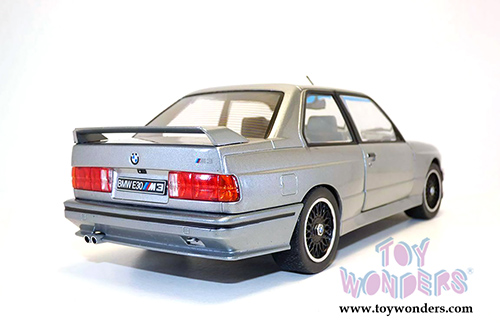 Solido - BMW E30 M3 Hardtop (1990, 1/18 scale diecast model car, Silver) S1801506