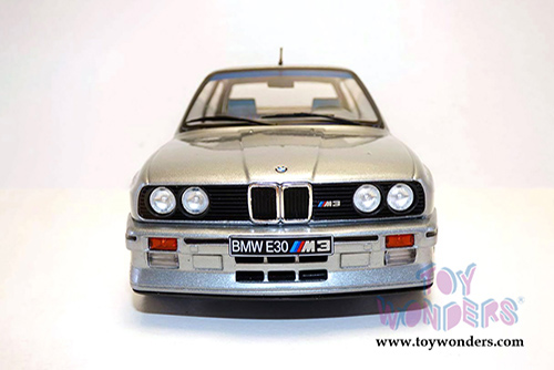 Solido - BMW E30 M3 Hardtop (1990, 1/18 scale diecast model car, Silver) S1801506