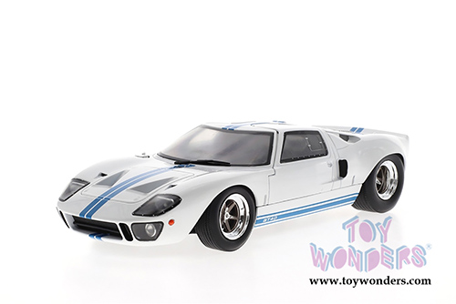 Solido - Ford GT40 Widebody T-Top (1968, 1/18 scale diecast model car, White w/Blue) S1803002