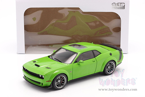 Solido - Dodge Challenger R/T Scat Pack Widebody (2020, 1/18 scale diecast model car, Green) S1805704
