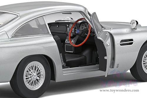 Solido - Aston Martin DB5 (1964, 1/18 scale diecast model car, Silver Birch) S1807101