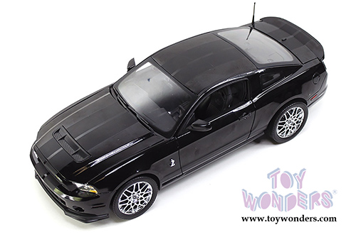 Shelby - Ford Shelby GT500 Hard Top (2013, 1/18 scale diecast model car, Black w/ Black Stripes) SC392-1/BK