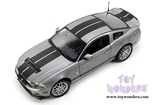 Shelby - Ford Shelby GT500 Hardtop (2013, 1/18 scale diecast model car, Grey w/ Black Stripes) SC395-1/GY