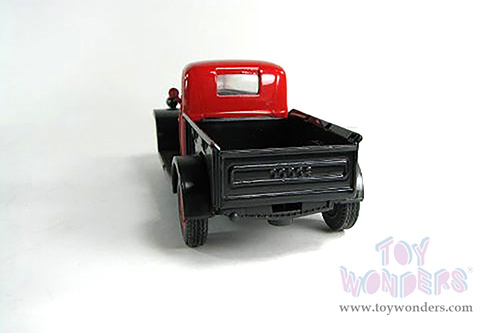 New Ray - Country Life | Dodge Power Wagon with Flatbed Trailer, Farm Tractor and Animal Feed Bags (1946, 1/32, scale diecast model car, Asstd.) SS-54296B