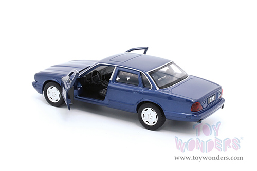 Showcasts Collectibles - Jaguar XJ6 (1/36 scale diecast model car, Asstd.) TM012009