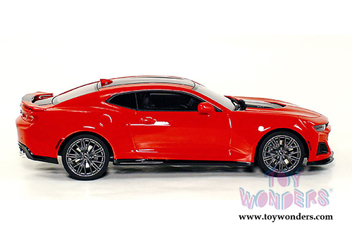 GT Spirit USA Exclusive - Chevrolet&reg; Camaro&reg; Coupe (2017, 1/18 scale resin model car, Red) US012