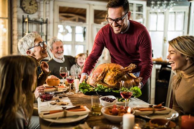 Things You Should Never Discuss at Thanksgiving Dinner